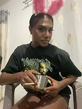 Snapshot of TransGirlBankrollBarbie chatting on January 13, 2026, 10:15 pm TransGirlBankrollBarbie online show from January 13, 2026, 10:15 pm