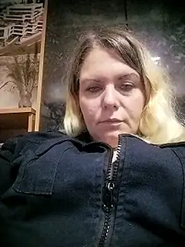 Lana-murr online show from November 29, 2025, 7:06 pm