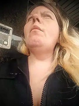 Lana-murr online show from April 17, 2026, 8:39 am