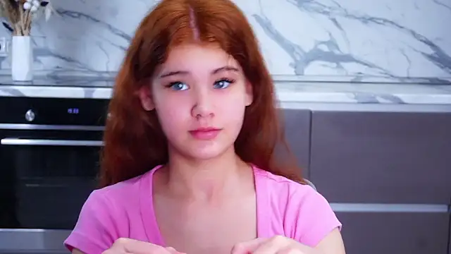 YettaCalabria online show from February 1, 2026, 11:42 am