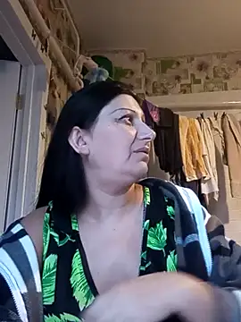 LyxBabyLoveX online show from November 4, 2025, 2:05 pm