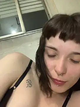 xlucifer13 online show from November 4, 2025, 2:43 am