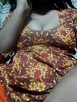 Liza0103 online show from May 2, 2026, 11:15 am
