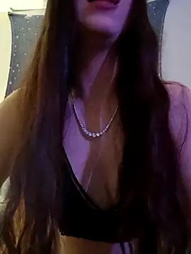 Heavenlyangelforever online show from April 15, 2026, 1:23 am