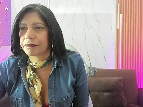 Snapshot of zamanthaa__ chatting on November 14, 2025, 3:22 pm zamanthaa online show from November 14, 2025, 3:22 pm