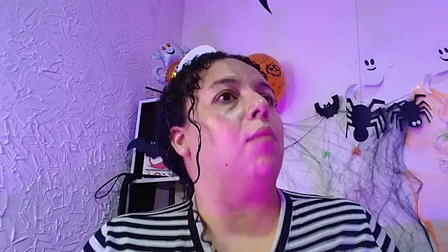 Natasha Amber online show from October 30, 2025, 12:39 pm