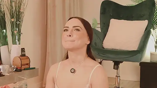 SiennaRosse online show from April 1, 2026, 8:17 pm