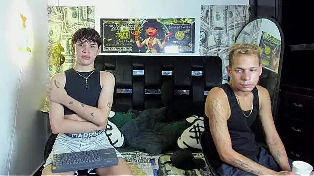 Snapshot of Magic_Duo chatting on October 31, 2025, 11:33 am Magic Duo online show from October 31, 2025, 11:33 am