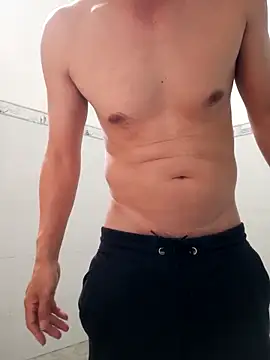 Cafeen19 online show from February 12, 2026, 3:12 am