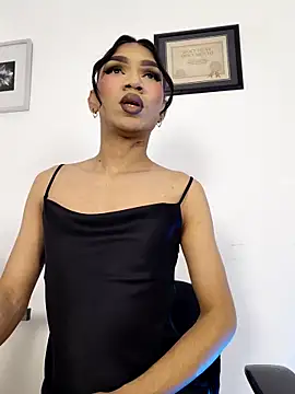 FernandaFox  online show from April 8, 2026, 3:39 am