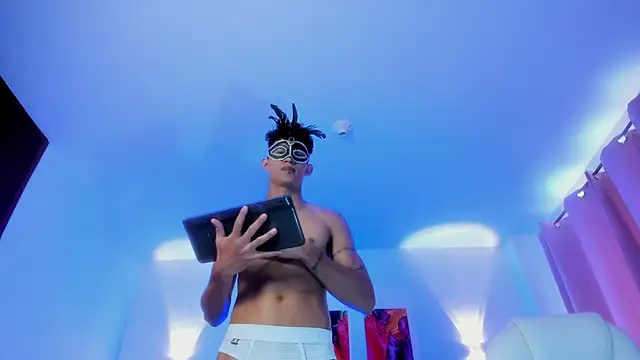 KamiSuarez online show from November 29, 2025, 6:44 pm