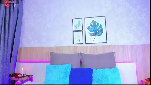 Snapshot of Alanna-Hank chatting on October 28, 2025, 3:32 am Alanna-Hank online show from October 28, 2025, 3:32 am