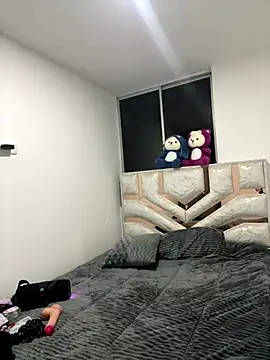 Eva Lamashtu online show from November 11, 2025, 10:04 am