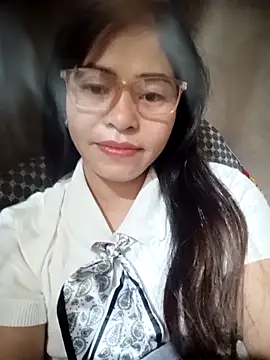 Bamboo-niee123 online show from December 16, 2025, 11:32 pm