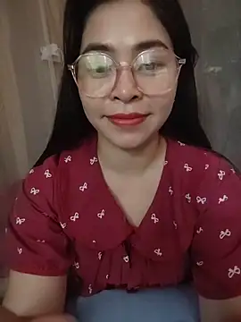 Bamboo-niee123 online show from May 15, 2026, 11:23 pm