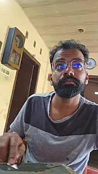 nithinrr online show from December 18, 2025, 4:18 am