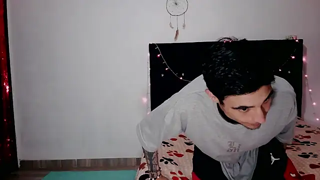 beautybeasstt online show from November 14, 2025, 12:20 am