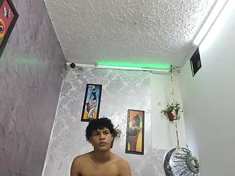 matewhottx18 online show from November 8, 2025, 6:29 pm