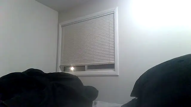 loveryvicky online show from November 12, 2025, 10:37 am