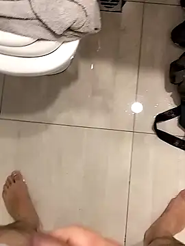 xoldie23 online show from April 18, 2026, 2:10 pm