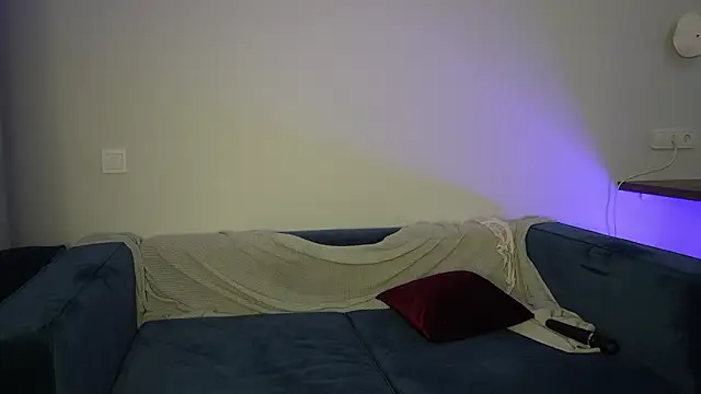 Cleose online show from February 12, 2026, 7:14 am