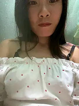 Elysia-007 online show from October 29, 2025, 1:13 pm