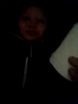 yoyo-mi online show from December 14, 2025, 11:20 pm