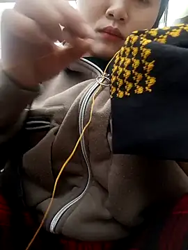 yoyo-mi online show from February 18, 2026, 1:12 am