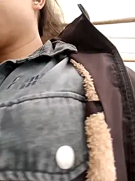 yoyo-mi online show from April 18, 2026, 5:00 am