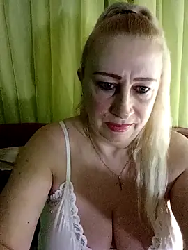 Esenia505 online show from March 15, 2026, 5:02 am