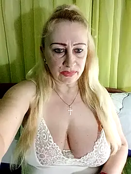 Esenia505 online show from April 4, 2026, 3:09 pm