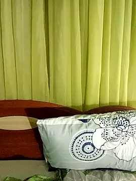 Esenia505 online show from April 9, 2026, 10:48 pm