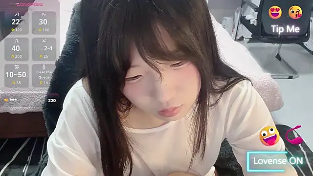 zhnlky online show from June 5, 2026, 2:40 am