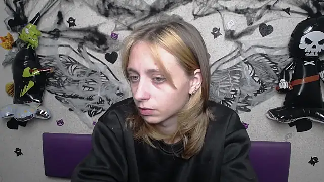 TracyLll online show from October 29, 2025, 2:41 pm