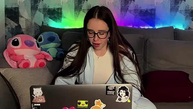 Snapshot of OhNicolle chatting on November 8, 2025, 9:35 pm OhNicolle online show from November 8, 2025, 9:35 pm