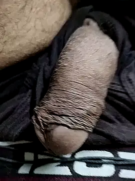 female hunterr online show from October 30, 2025, 4:41 pm