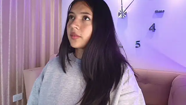 KamyGlam online show from February 6, 2026, 8:01 pm