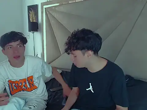 Snapshot of Austin_Noe chatting on November 4, 2025, 9:25 pm Austin Noe online show from November 4, 2025, 9:25 pm