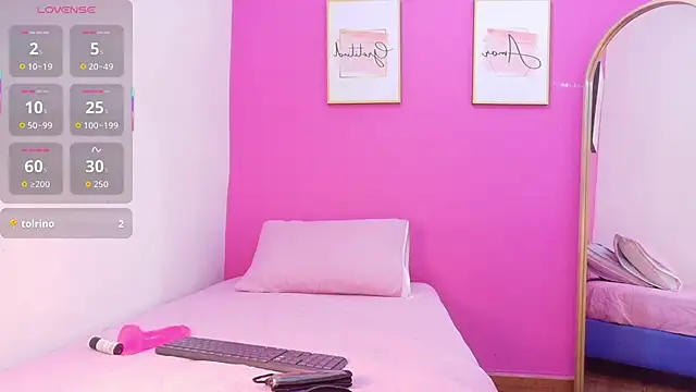 miss-Ortiz online show from November 12, 2025, 8:30 pm