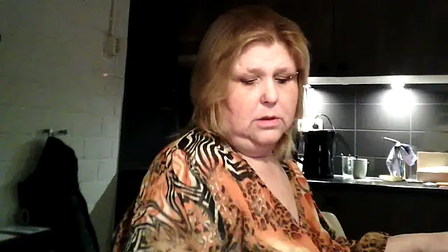 Sylviastar46 online show from March 10, 2026, 8:14 pm