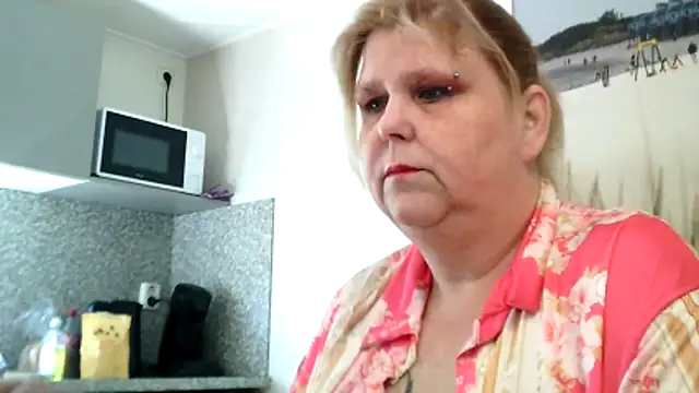 Sylviastar46 online show from March 18, 2026, 9:01 am