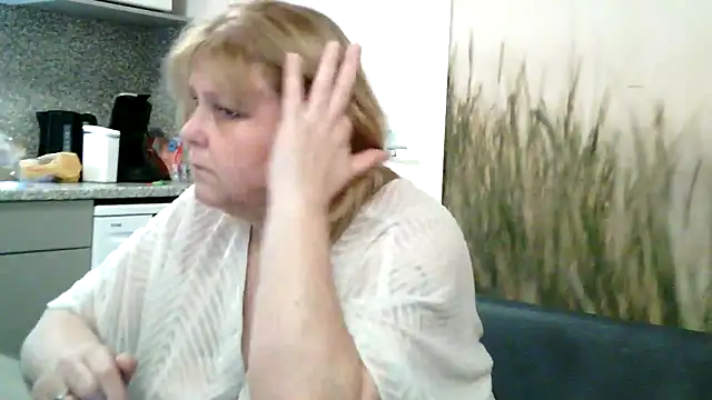 Sylviastar46 online show from March 29, 2026, 3:56 pm