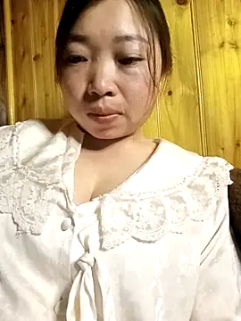 julybe online show from March 5, 2026, 3:30 pm