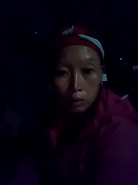 cute-kiss online show from October 30, 2025, 2:51 pm