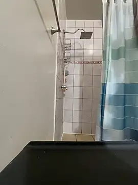 ezrah23 online show from February 5, 2026, 7:07 pm