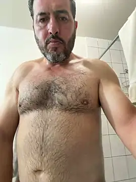 ezrah23 online show from March 31, 2026, 6:25 am