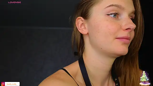 Lovelly molly1 online show from January 9, 2026, 5:48 pm