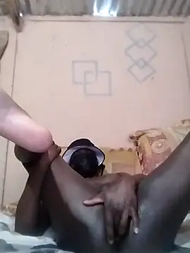 Snapshot of Reajune2001 chatting on November 21, 2025, 9:52 am Reajune2001 online show from November 21, 2025, 9:52 am