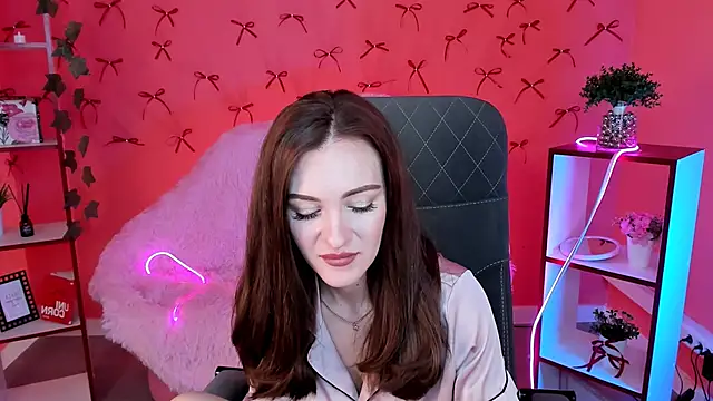 Snapshot of EdnaThomus chatting on November 8, 2025, 9:31 am EdnaThomus online show from November 8, 2025, 9:31 am