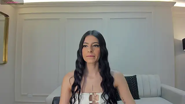 BellaConnorX online show from November 30, 2025, 4:05 am